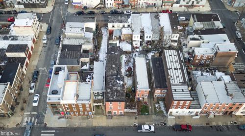 2209 Cumberland St, Philadelphia PA 19125-2204 exterior