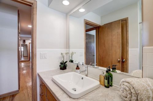 4510 Odana Rd, Madison WI  53711-1445 exterior