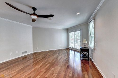 8388 Lake Dr, Lithonia GA  30039-5724 exterior