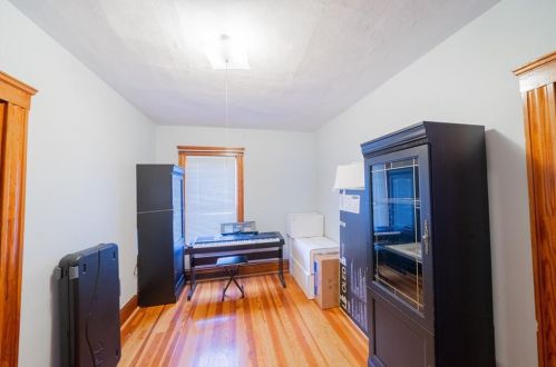 363 Logee St, Woonsocket RI 02895-6031 exterior