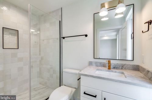 959 Marshall St, Philadelphia PA 19122 exterior