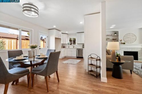 5507 Alaska Dr, Concord CA  94521-4009 exterior