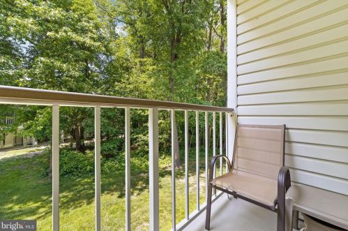 72 Holly Ct, Trenton NJ 08619-4636 exterior