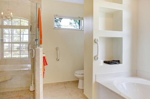 272 Surfside Ave, Fort Pierce FL  34983-1286 exterior