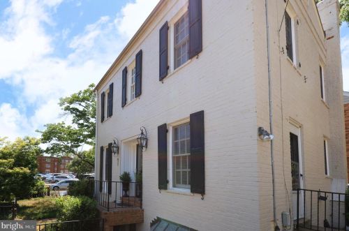 827 Royal St, Alexandria VA  22314-4340 exterior