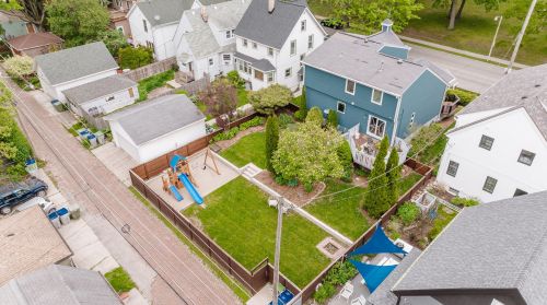 2951 Superior St, Milwaukee WI 53207-3074 exterior