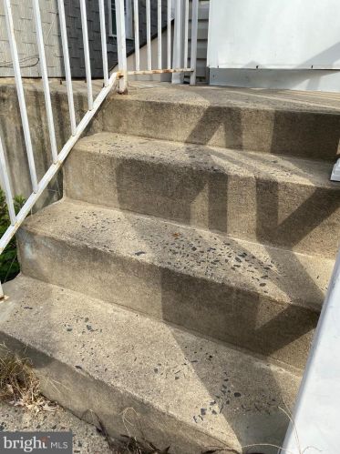 60 Fountain Ave, Trenton NJ 08618-3826 exterior