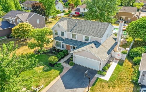 935 Stone Crk Cir, Bull Valley IL 60014-1938 exterior