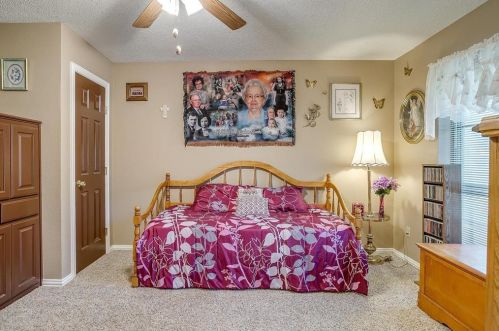 149 Suzanne Ter, Burleson TX 76028-5617 exterior