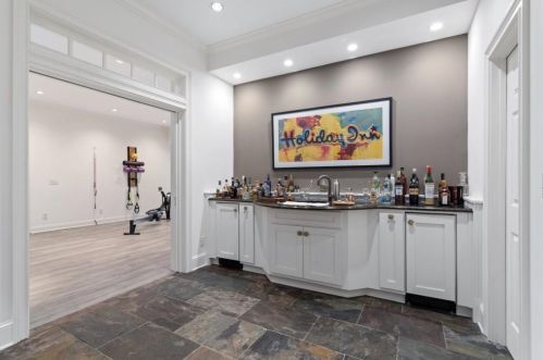 1152 Brookgate Way, Atlanta GA 30319-2881 exterior