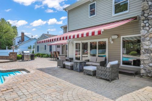 3 Georgian Bay Dr, Morganville NJ 07751-1352 exterior