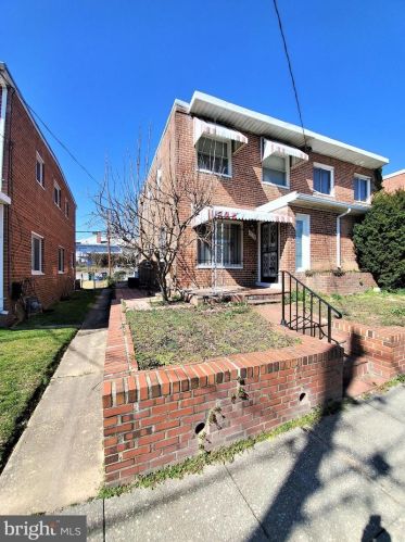 7530 9th St, Washington DC  20012-1602 exterior