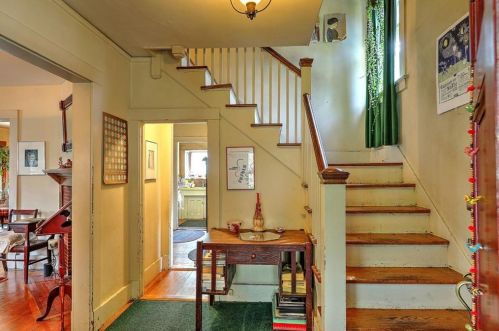 199 Rochambeau Ave, Providence RI 02906-1909 exterior