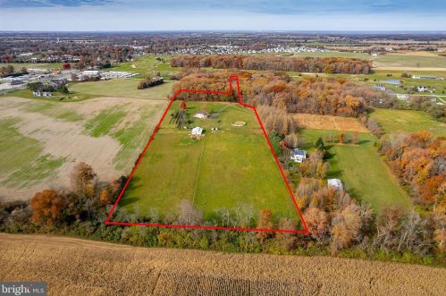 262 Lk Rd, Pilesgrove NJ 08098-3008 exterior