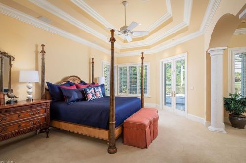 2943 Bellflower Ln, Naples FL 34105-3005 exterior