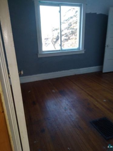 906 57th Ave, Duluth MN 55807-1363 exterior