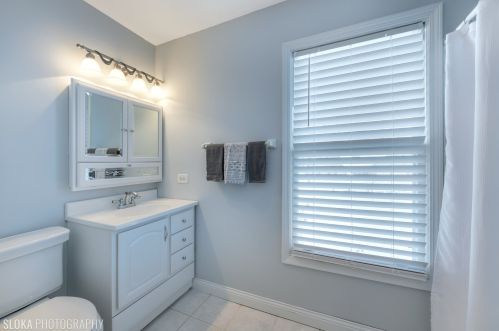 494 Warwick Ln, Bull Valley IL 60014-5426 exterior