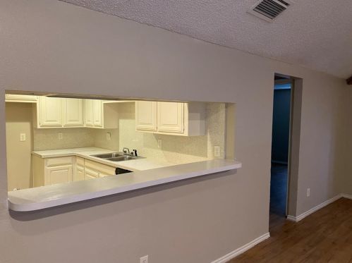 11832 Garden Terrace Dr, Dallas TX  75243-5086 exterior