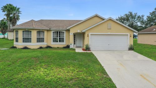 1242 Sudder Ave, Fort Pierce, FL 34953-1421