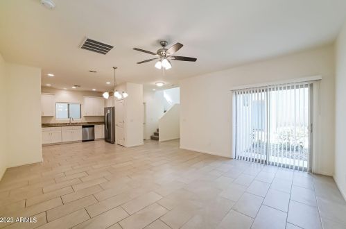 7307 17th Dr, Phoenix AZ  85041 exterior