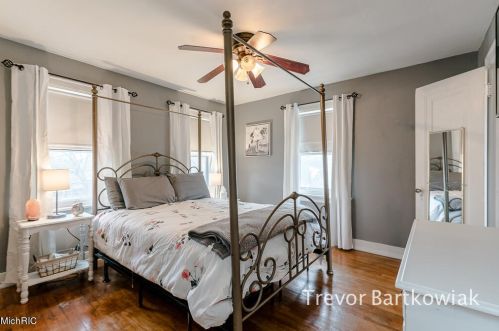 1177 Cornell Rd, Meskegon MI 49441-3833 exterior