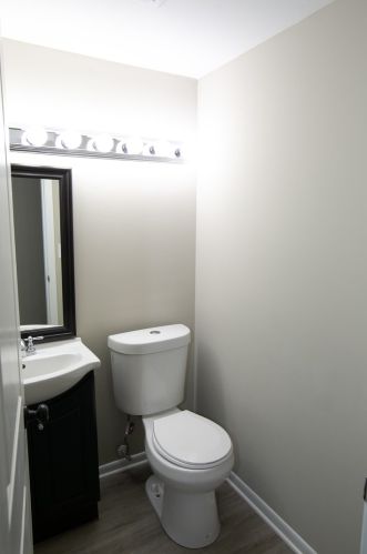 376 Hilkert Ct, Bull Valley IL 60014-5848 exterior