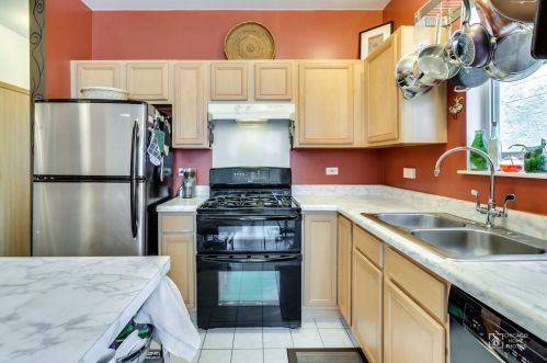 908 40, Chicago IL 60653-2803 exterior