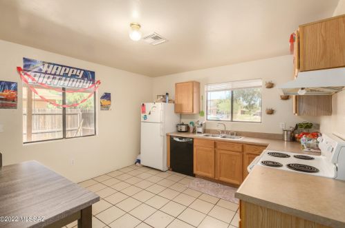 509 Cherokee, Tucson AZ 85745-2317 exterior