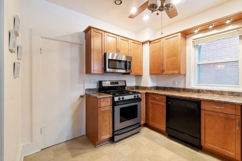 1611 Chislett St, Pittsburgh PA  15206-1312 exterior