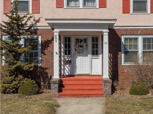 30 Pleasantview Ave, Springfield, MA 01106-1019
