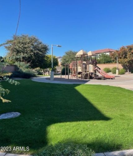 1071 Mason Dr, Chandler AZ 85225-1941 exterior