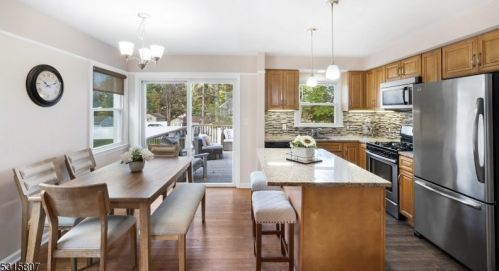 16 Fletcher Pl, Madison NJ 07940-2307 exterior