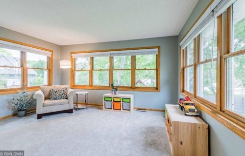 2224 Ariel St, Saint Paul MN 55109-2852 exterior