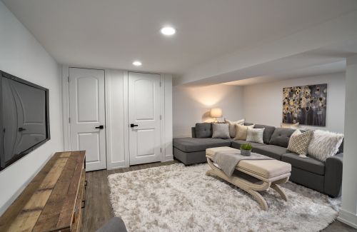 4452 Leland Ave, Chicago IL  60630-4043 exterior