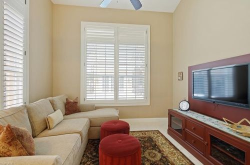 8808 Ln Palma Ln, Naples FL 34108-7755 exterior