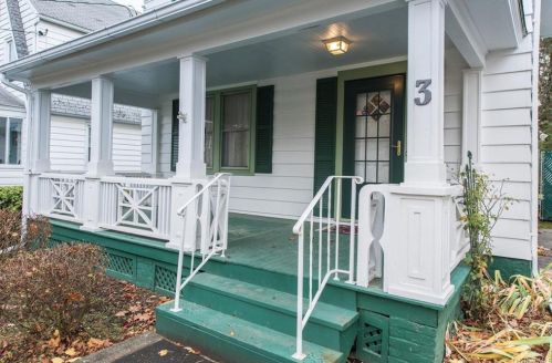 3 Marian Ave, Poughkeepsie, NY 12601-5042