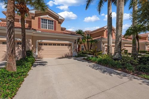 4790 Shinnecock Hills Ct, Naples, FL 34112-7992