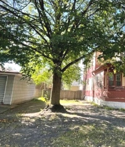 305 Wilcox, Joliet IL 60435-6971 exterior