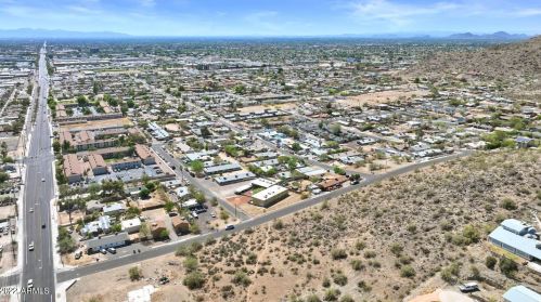 1302 Becker Ln, Phoenix AZ 85020-1532 exterior