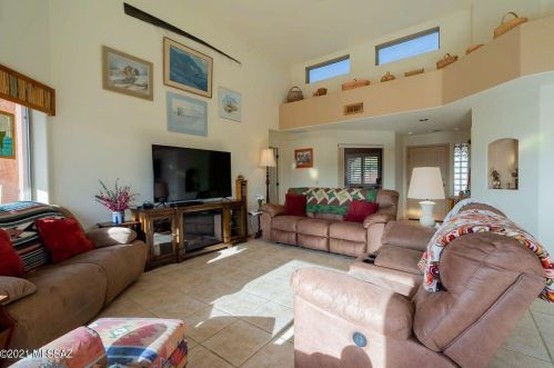 917 Placita Hermosura, Green Valley, AZ 85614-4765