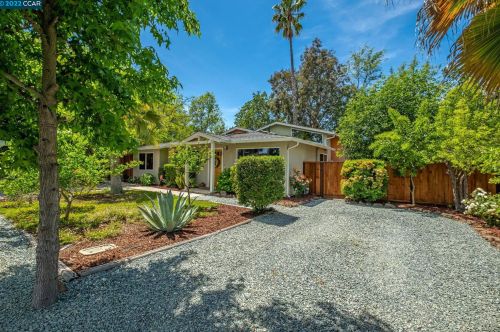 2913 Dorothy Dr, Concord CA 94523-4613 exterior