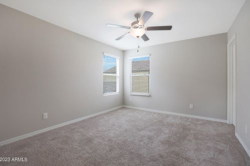 8029 Albeniz Pl, Phoenix AZ  85043 exterior