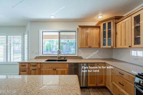 17033 45th St, Phoenix AZ 85050-8561 exterior