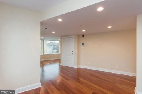 225 Girard Ave, Philadelphia PA  19125-3936 exterior