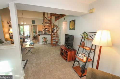 310 Foxcroft Cir, Limerick PA  19468-1538 exterior