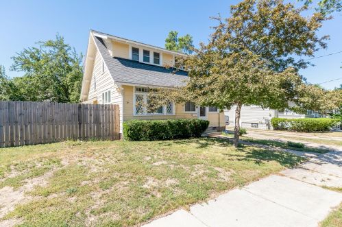 661 Evanston Ave, Meskegon, MI 49442-4069