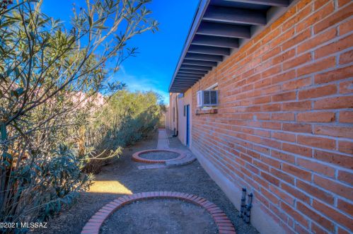 2716 6 St, Tucson AZ 85716-4862 exterior