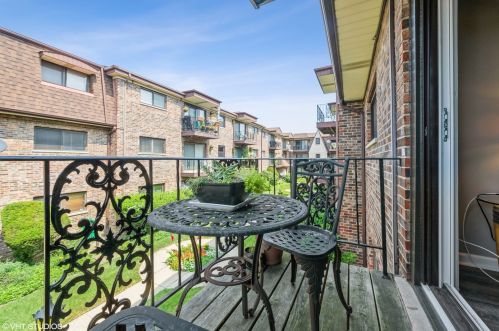 6451 Northwest Hwy, Chicago IL  60631-1472 exterior