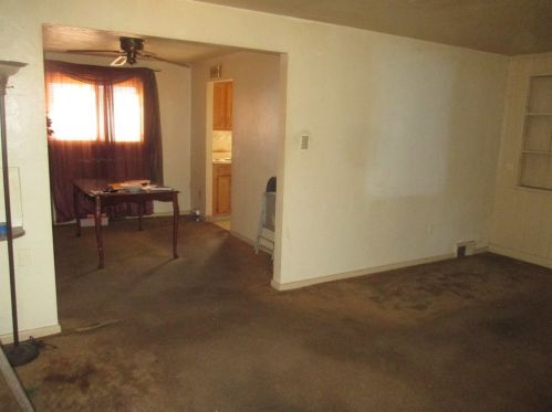 2002 Kendon Dr, Pittsburgh, PA 15221-1168