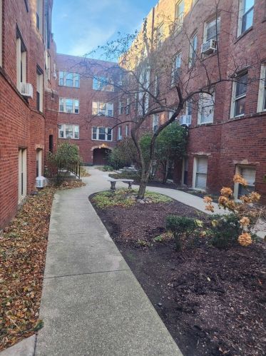 4130 Kedvale Ave, Chicago, IL 60641-2253